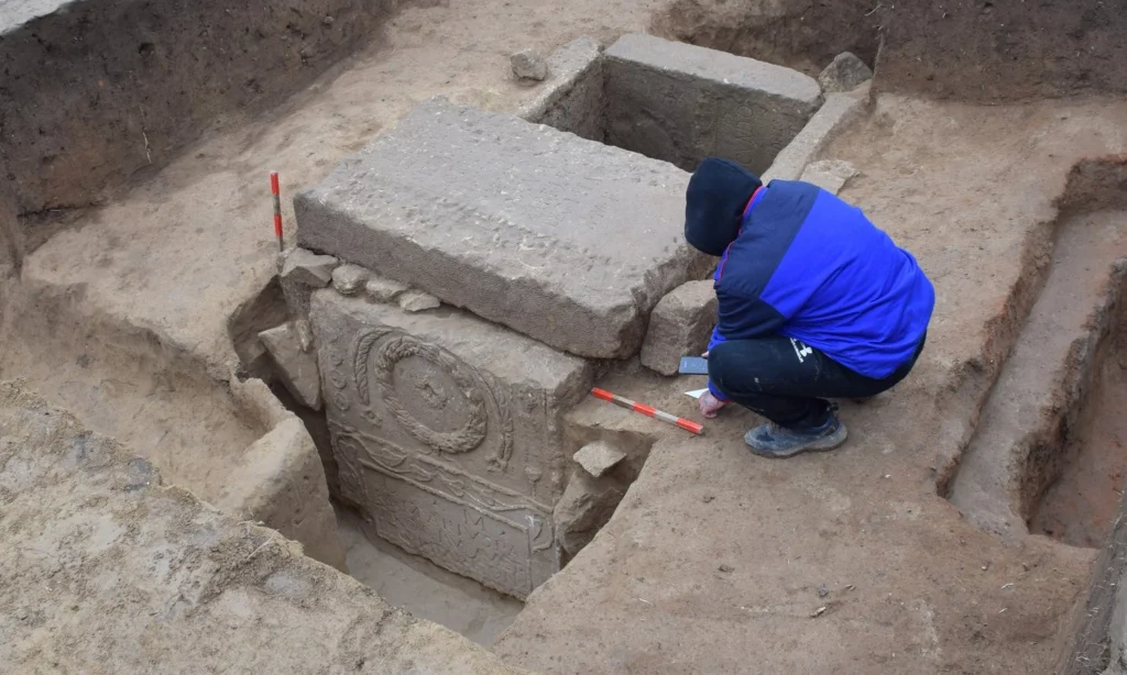 Roman Legion Tomb Plate Found at the Ancient Site of Novae 1 Roman Legion Tomb Plate